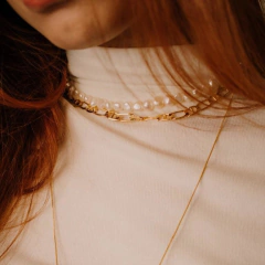 Choker pérolas barrocas na internet