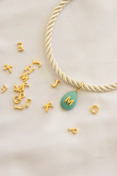 colar cordão marroquino off white com pingente Capri - loja online