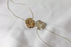 colar pingente vintage na internet