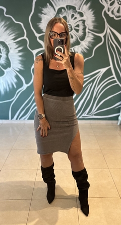 031 MUSCULOSA ESCOTE UDE LYCRA - LasRicci