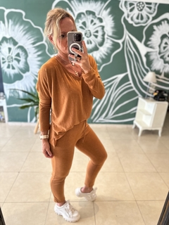 Imagen de 04 SWEATER PUNTILLA ESCOTE V