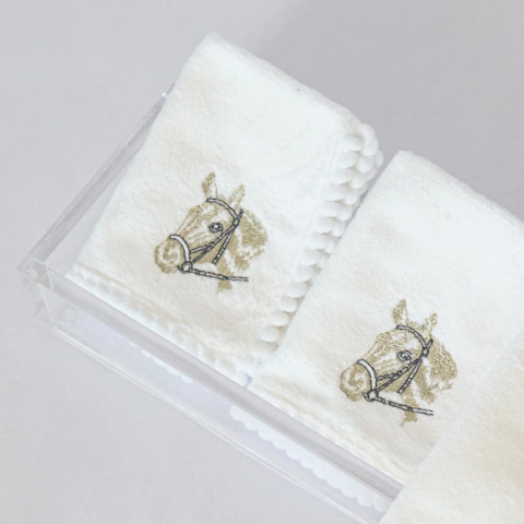 Kit Lavabo Bordado Cavalo 17cm x 22cm