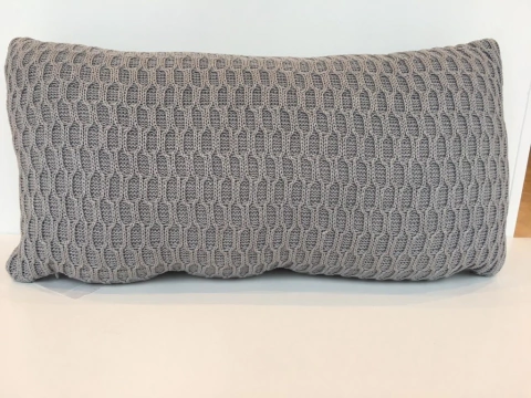 Almofada de Tricot Mônaco 30cm x 60cm - loja online