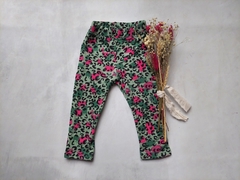 CALZA FRIZADA ANIMAL PRINT VERDE Y FUCSIA