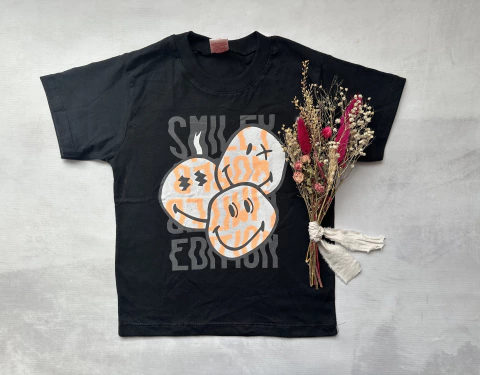 REMERA SMILE BLACK