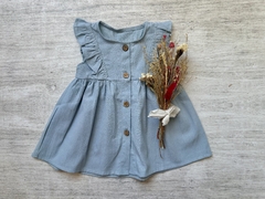 VESTIDO DE TUSOR CON BOTONES CELESTE