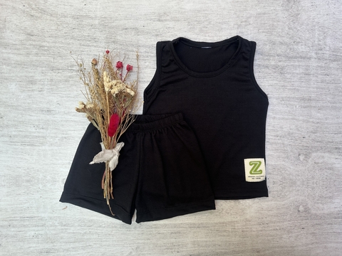 CONJUNTO MUSCULOSA + SHORT NEGRO