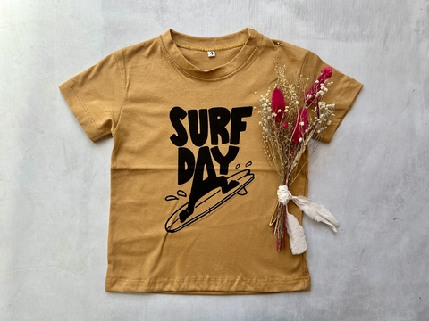 REMERA SURF MOSTAZA