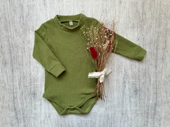 BODY LANILLA ACANALADO VERDE CLARO