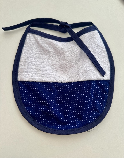 BABERO TOWEL CON IMPERMEABLE LUNARES AZUL - comprar online