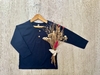 REMERA CON BOTONES AZUL MARINO - comprar online