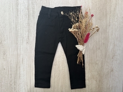 JEAN DE GABARDINA CORTE CHINO NEGRO - comprar online