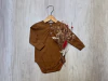 BODY CON BOTONES MARRON - comprar online