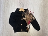 CARDIGAN TEJIDO CON BOTONES NEGRO - comprar online
