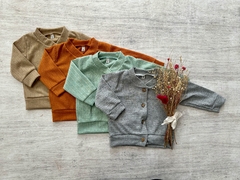 SAQUITO CON BOTONES DE PUNTO BEIGE - comprar online