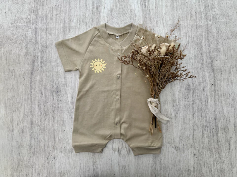 ENTERITO CORTO CON BOTONES BEIGE - comprar online