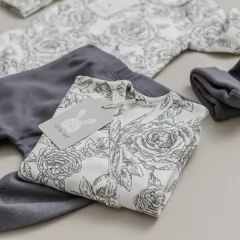 BABY BOX MADERA INFINITO - AJUAR 10 PIEZAS FLOREADO GRIS - Oli baby