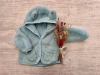 SAQUITO DE PIEL TEDDY CELESTE
