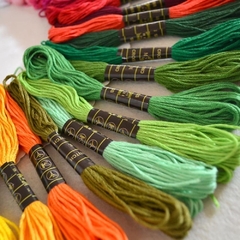 100 Peças Linhas de Meada Diversas Cores