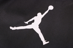 JAQUETA CORTA VENTO DO PSG JORDAN PRETA - 22/23 na internet