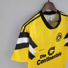 Imagem do CAMISA RETRO DO BORÚSSIA DORTMUND - HOME 1989