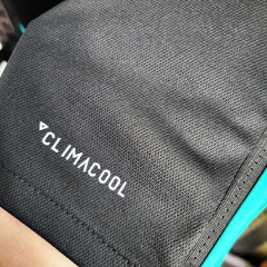 Imagem do CAMISA RETRÔ DA REAL MADRID - AWAY ll 17/18