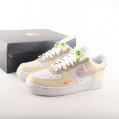 NIKE AIR FORCE 1 - BROWN/WHITE - UNISSEX