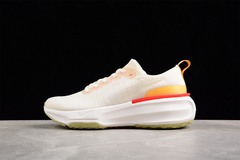 NIKE ZOOMX INVINCIBLE RUN FLYKNIT 3 - UNISSEX - AMARELO/BEJE - loja online
