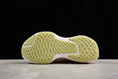 NIKE ZOOMX INVINCIBLE RUN FLYKNIT 3 - UNISSEX - AMARELO/BEJE