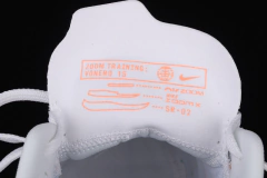 NIKE AIR ZOOMX VOMERO - UNISSEX - BRANCO/LARANJA na internet