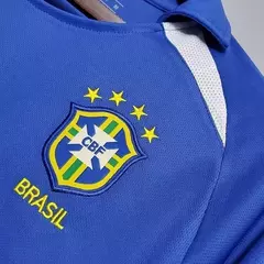 Imagem do CAMISA RETRÔ DO BRASIL - RONALDINHO 11 - AWAY 2002 (COM PATCH)