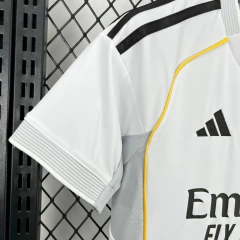 KIT INFANTIL REAL MADRID - HOME 25/26 na internet