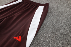 CONJUNTO AGASALHO DO BAYERN DE MUNIQUE 24/25