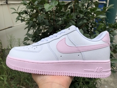 NIKE AIR FORCE 1 - BRANCO/ROSA - UNISSEX