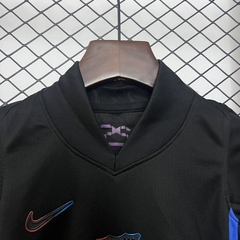 KIT INFANTIL BARCELONA - AWAY 24/25 na internet