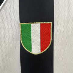 Imagem do CAMISA RETRÔ DA JUVENTUS - DEL PIERO 10 - HOME 2002/03
