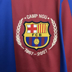 CAMISA RETRÔ DO BARCELONA - RONALDINHO HOME MANGA LONGA 07/08 (PATCH LA LIGA) na internet
