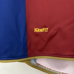 CAMISA RETRÔ DO BARCELONA - MESSI 19 - HOME MANGA LONGA 07/08 (PATCH LA LIGA) na internet