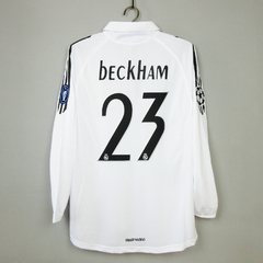 CAMISA RETRÔ DO REAL MADRID - MANGA LONGA BECKHAM 23 - HOME 05/06