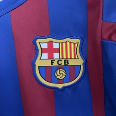 KIT INFANTIL RETRÔ DO BARCELONA - HOME 05/06 na internet