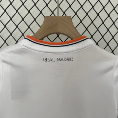 KIT INFANTIL RETRÔ DO REAL MADRID - HOME 13/14 na internet