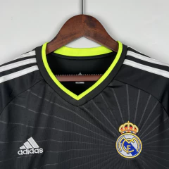 CAMISA RETRÔ DO REAL MADRID AWAY 10/11 na internet