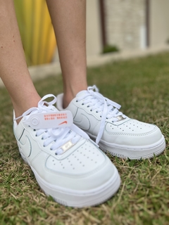 NIKE AIR FORCE 1 - BRANCO - UNISSEX - NETSHIRTS