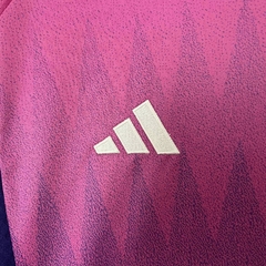 CAMISA FEMININA DA ALEMANHA - AWAY 24/25 na internet