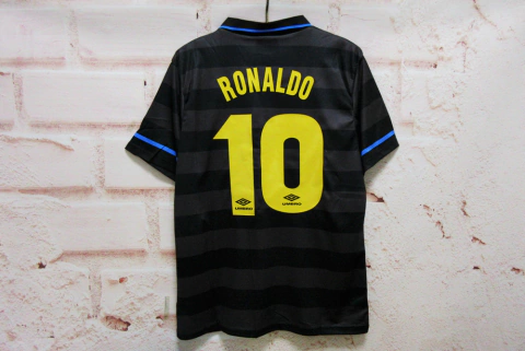 CAMISA RETRÔ DA INTER DE MILÃO - RONALDO 10 - THIRD 97/98