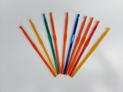 Agujas de Crochet Plásticas - comprar online