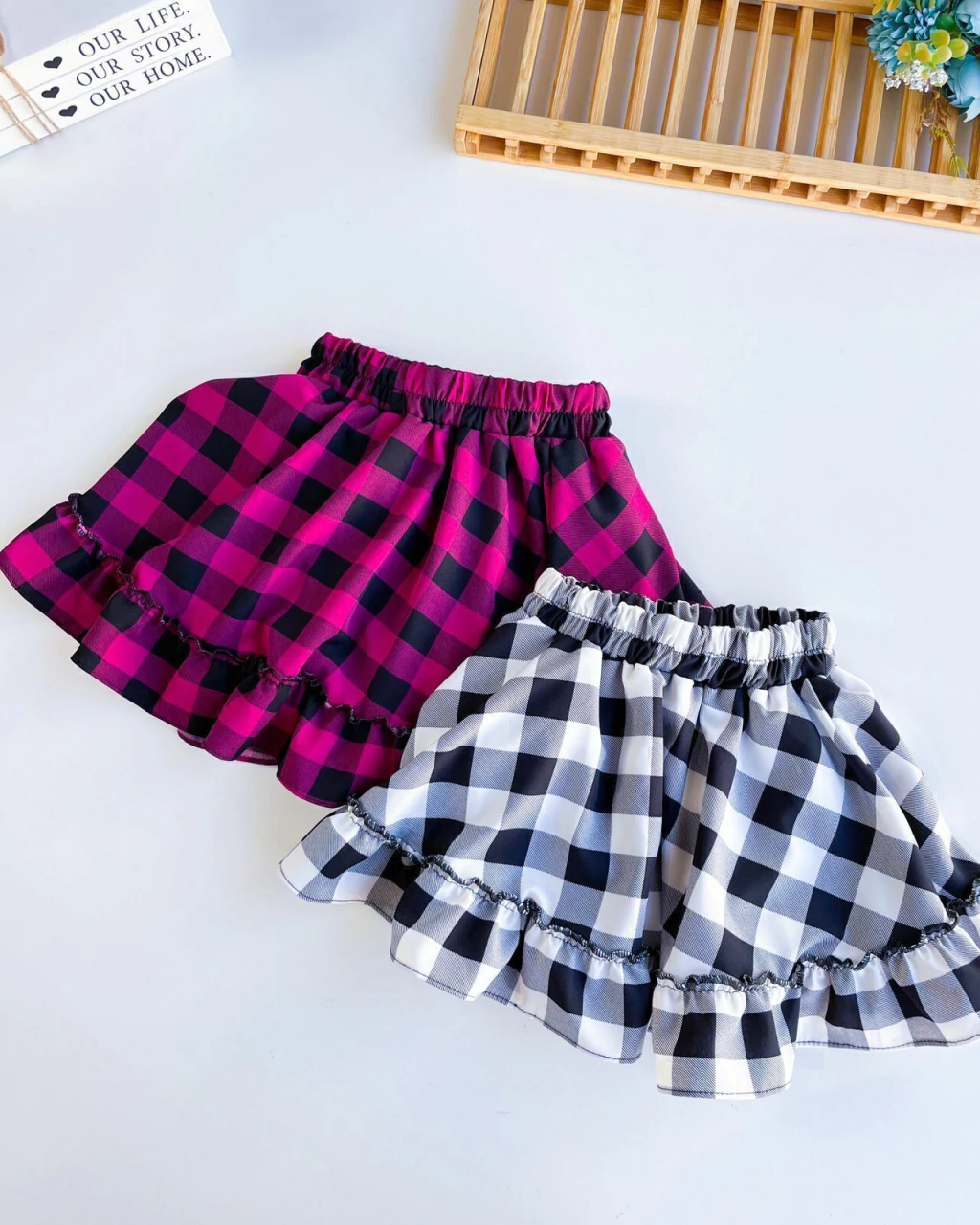 SHORT SAIA XADREX COM BABADO 4 A 12 ANOS