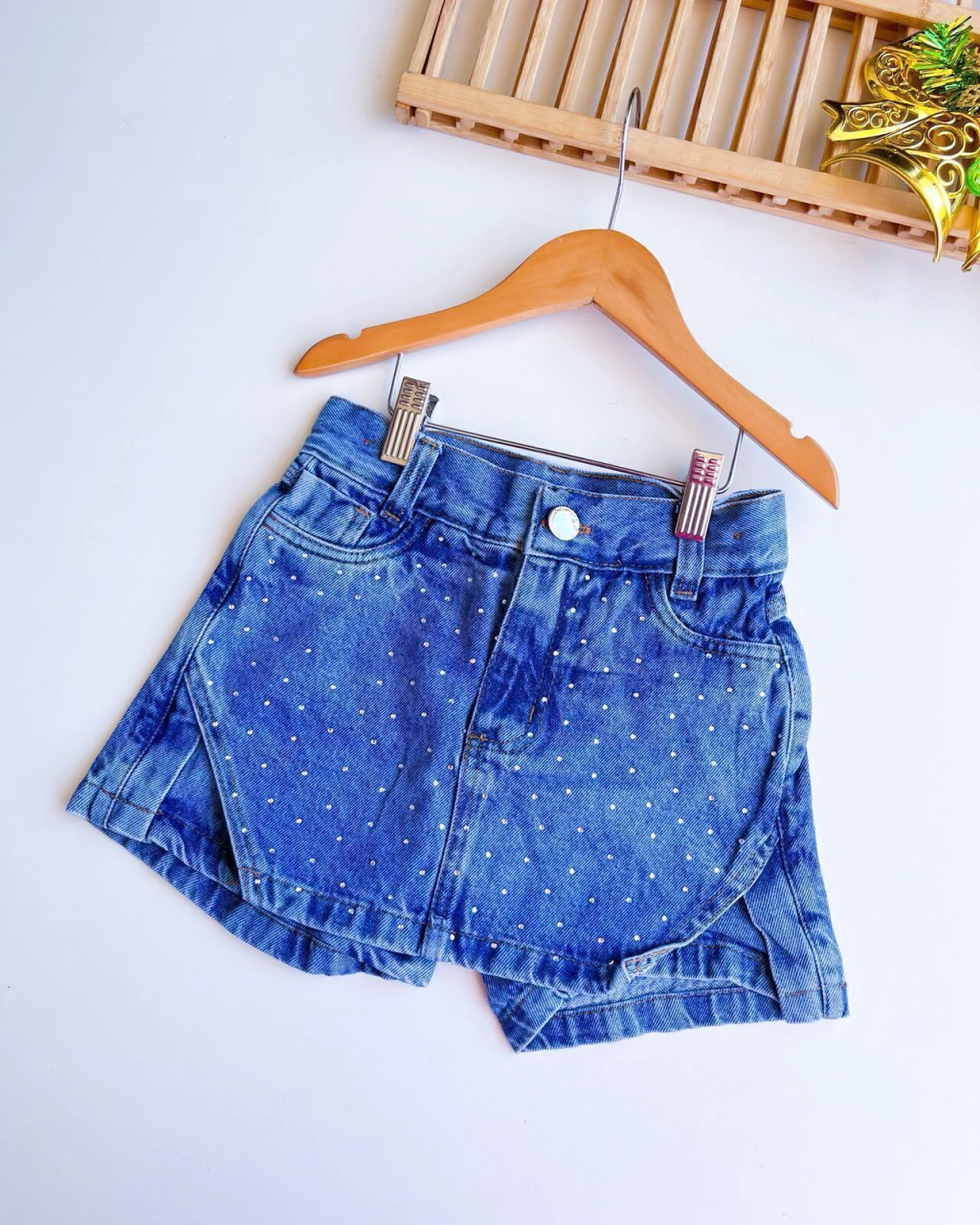 SHORT SAIA JEANS JUVENIL COM BRILHO 10 A 16 ANOS