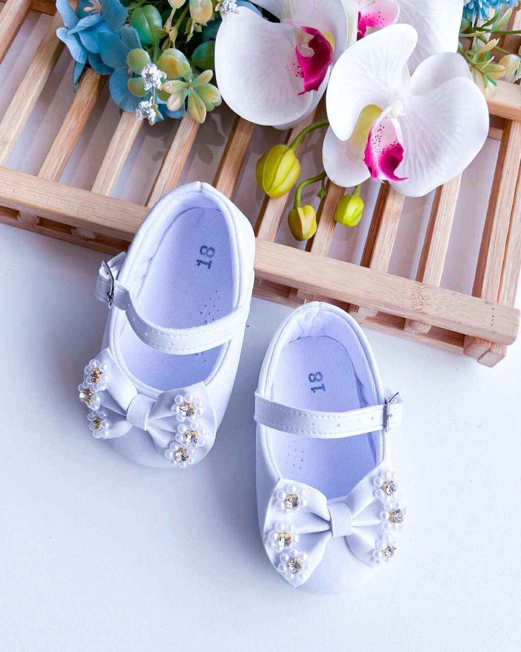 SAPATILHA BABY MENINA COM PEROLAS FESTA FOFO