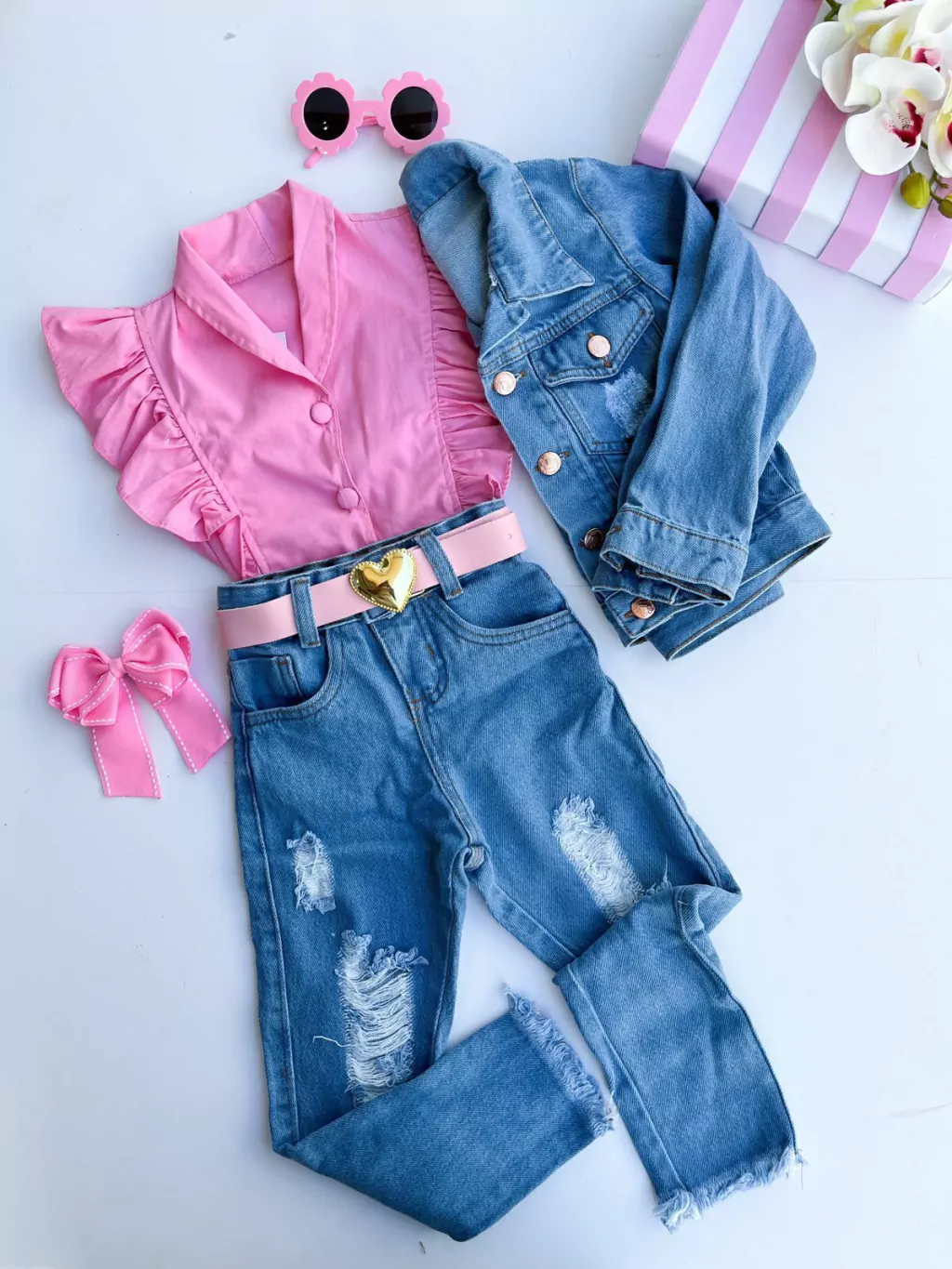 CALÇA JEANS INFANTIL COM CINTO BLOGUEIRINHA 2 A 10 ANOS